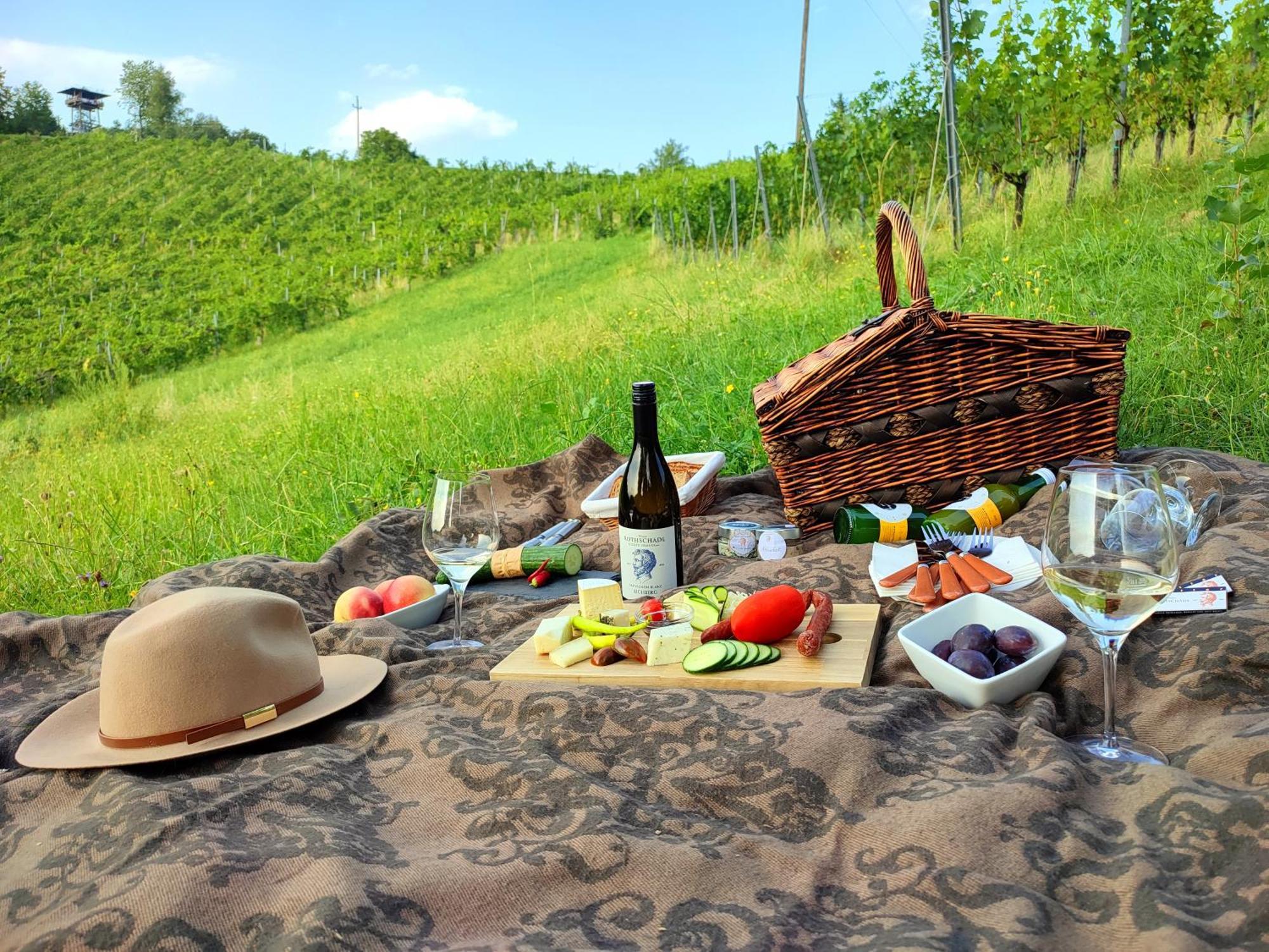 Weingut Winzerzimmer Rothschädl Leutschach Exterior foto