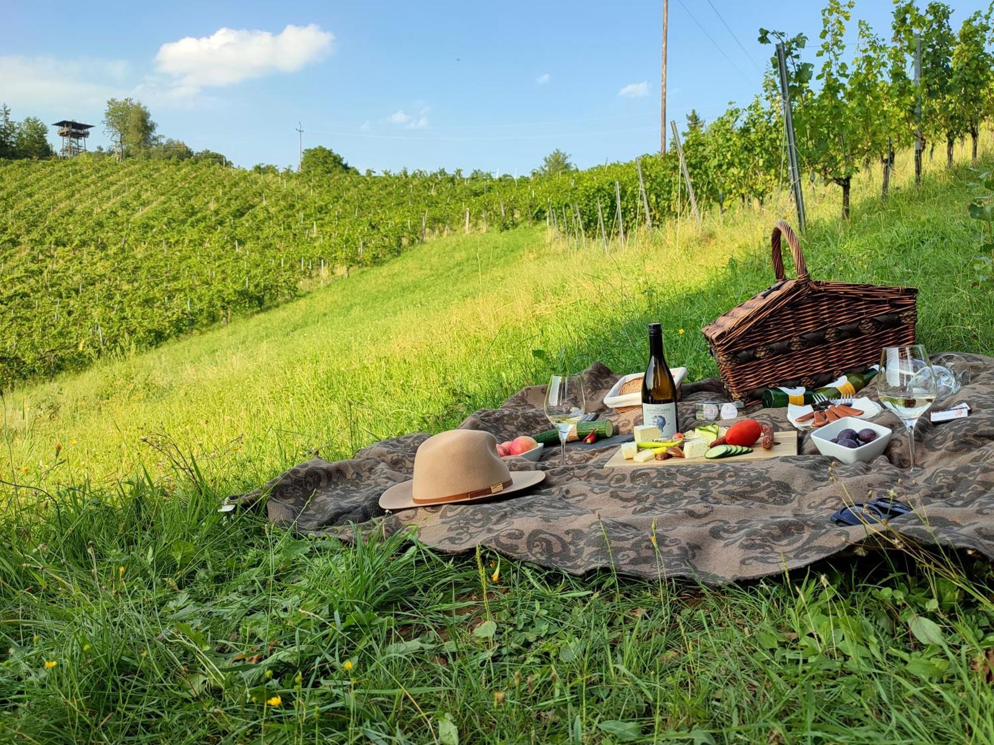 Weingut Winzerzimmer Rothschädl Leutschach Exterior foto