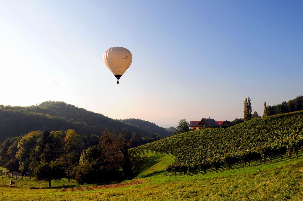 Weingut Winzerzimmer Rothschädl Leutschach Exterior foto
